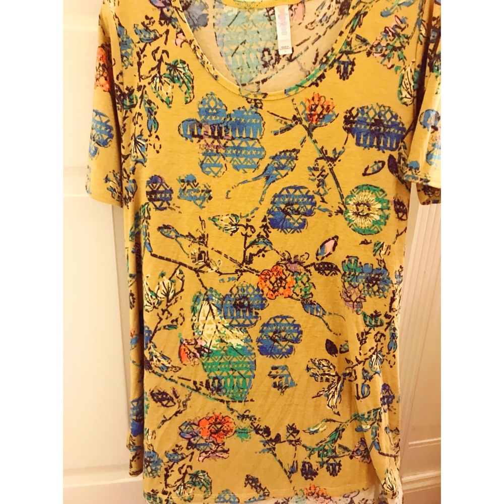 LuLaRoe Perfect T